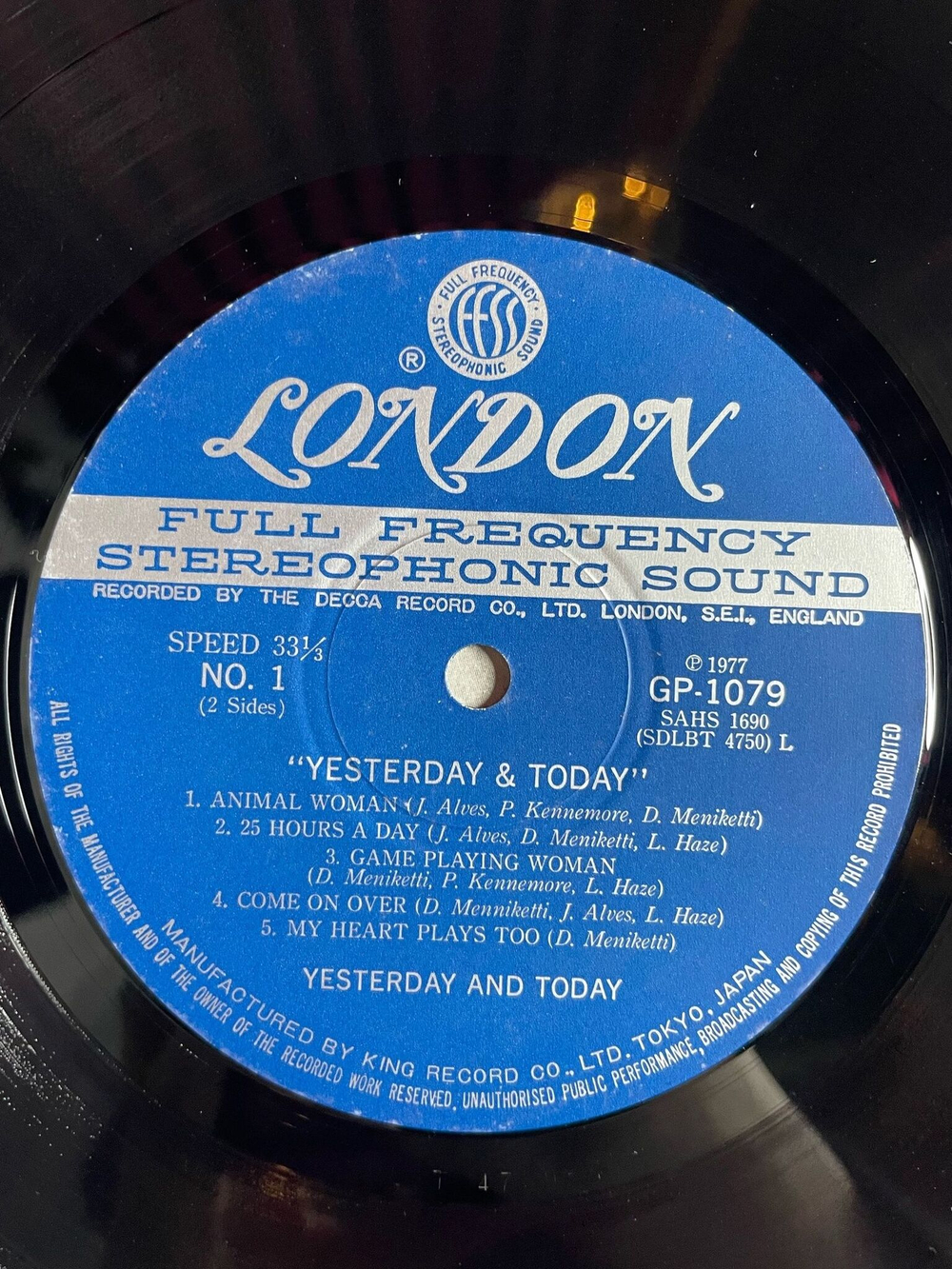 Винтажная виниловая пластинка LP Yesterday And Today YNT (Japan 1977)