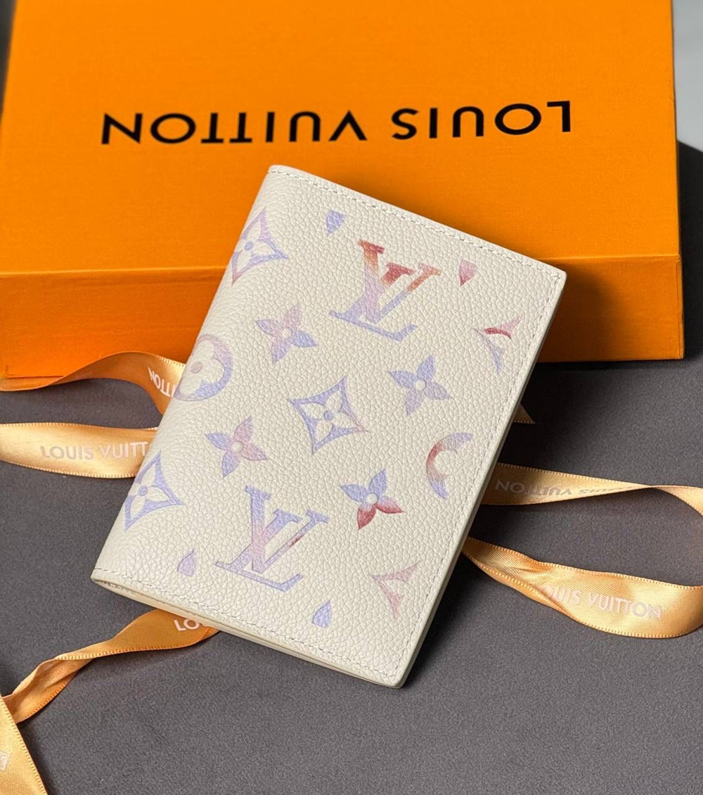 Обложка на паспорт Louis Vuitton