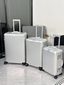 Чемодан Rimowa х Christian Dior Aluminium