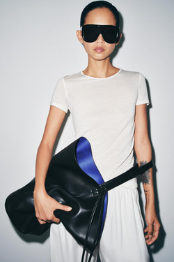 ZARA БОЛЬШАЯ КОЖАНАЯ СУМКА НА ПЛЕЧО, ЧЕРНЫЙ