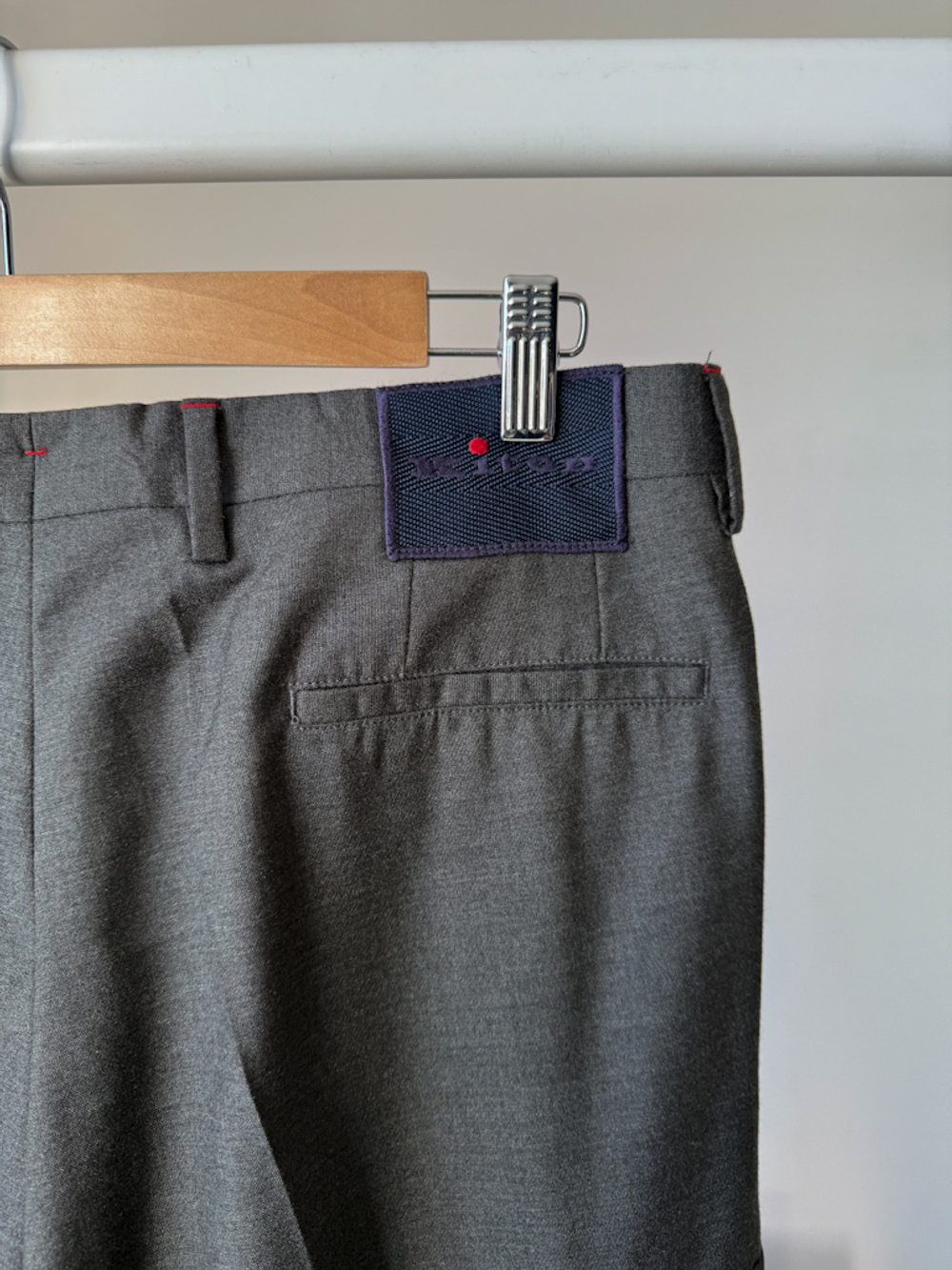 Шерстяные брюки Kiton, L