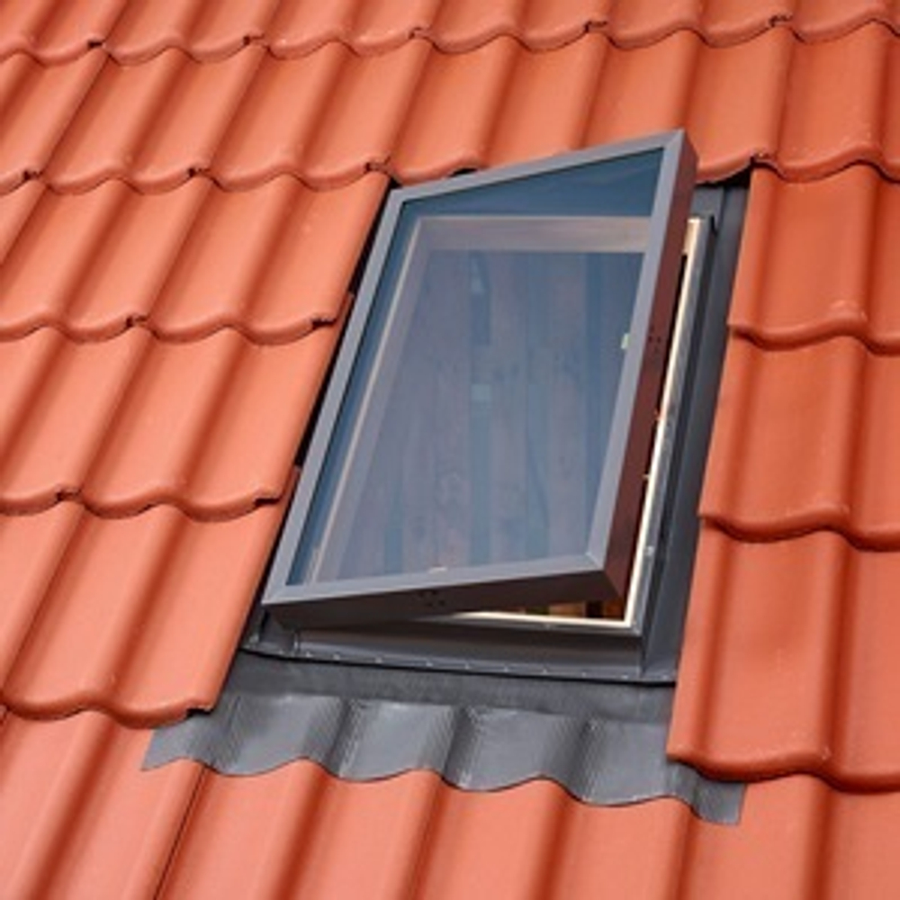 Окно-люк для выхода на кровлю VELUX 45х55