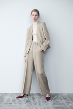 ПРИТАЛЕННЫЙ БЛЕЙЗЕР БЕЗ ВОРОТНИКА — ZARA