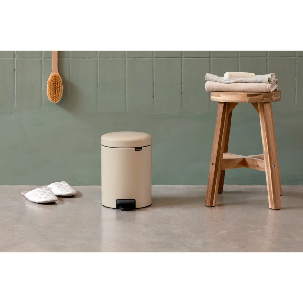 Brabantia Контейнер для мусора NewIcon 3л, мягкий бежевый 149887