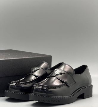 Лоферы чёрные от Prada BP5-542124