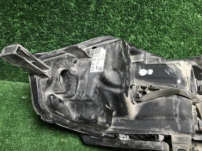 Фара правая Nissan Qashqai 2 j11 (17-23) галоген
