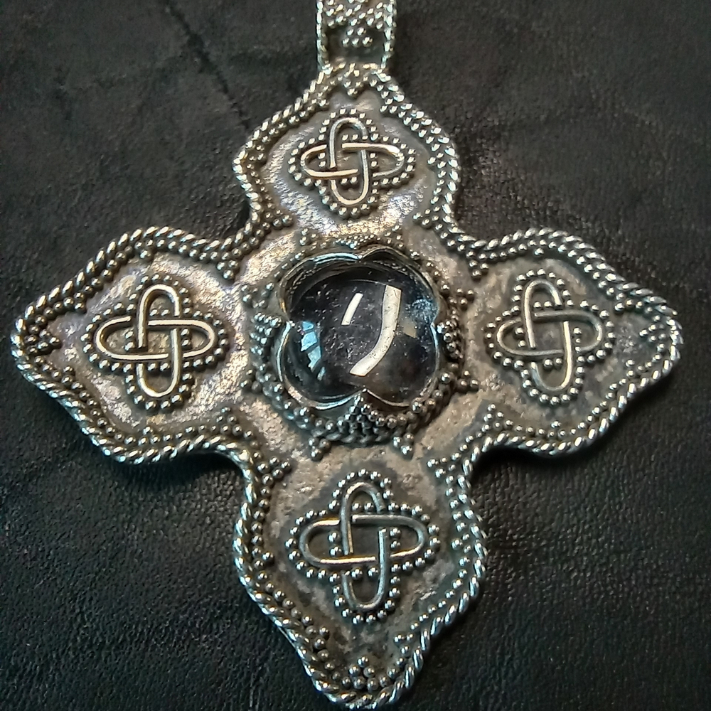 Крест с камнем (серебро)
