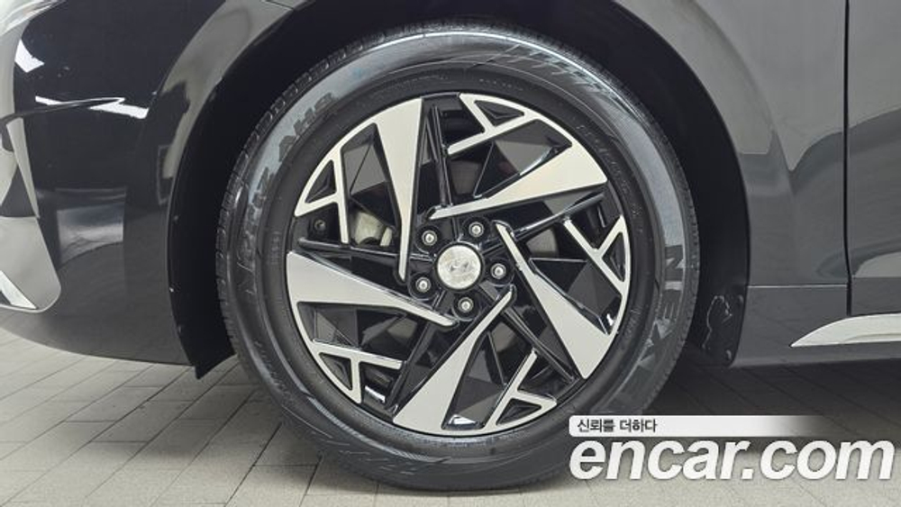 Hyundai Grandeur Exclusive — 2020