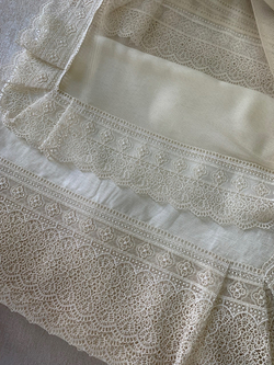 Набор скатертей 2шт 170х280 и 120х220 и 12 салфеток Gamba 1022 Macrame Panna шампань