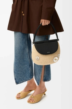 Loewe Средняя сумка Pescador из рафии и телячьей кожи, натуральный/черный