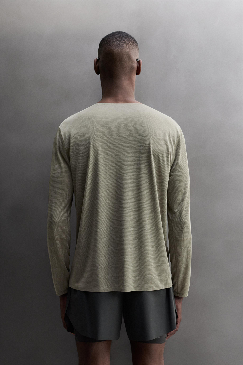 ЛЕГКАЯ ФУТБОЛКА ДЛЯ БЕГА ИЗ РЕЛЬЕФНОЙ ТКАНИ — ZARA · 4387/300