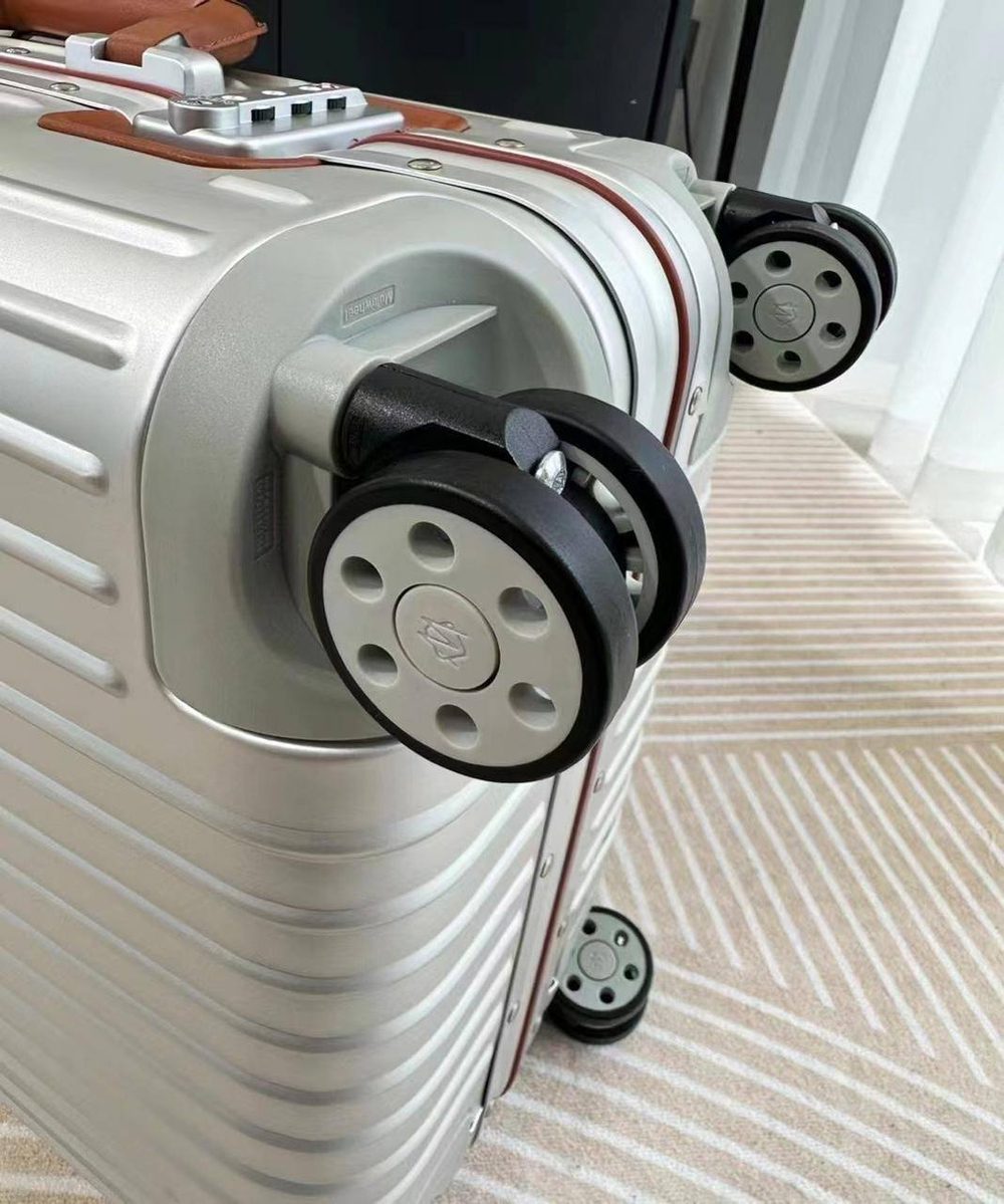 Чемодан Rimowa S