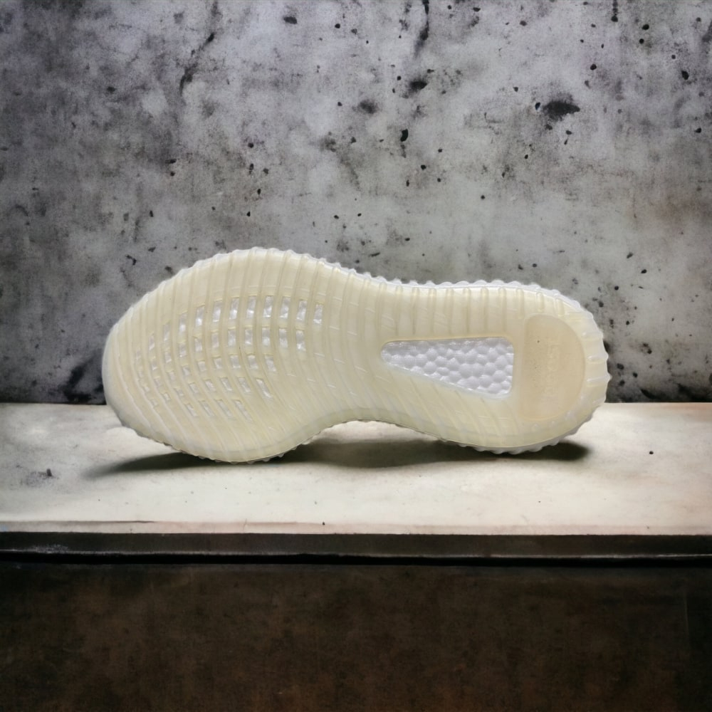 Adidas Yeezy Boost 350 V2 • Cloud White