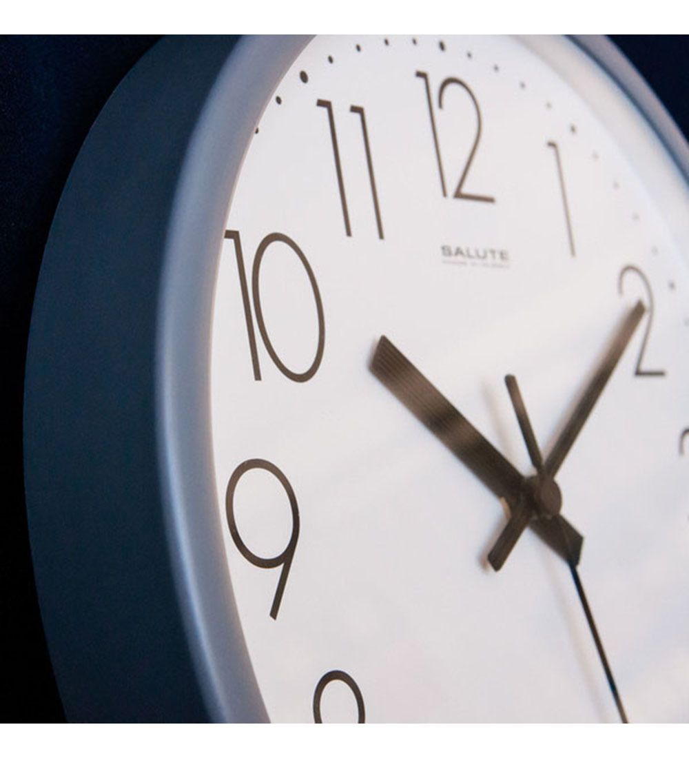Салют SLT- 70 Часы настенные «TIME»