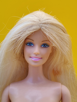 Кукла Барби винтаж кукла Santa's Helper Barbie от компании Mattel 2004 года для реставрации 034591