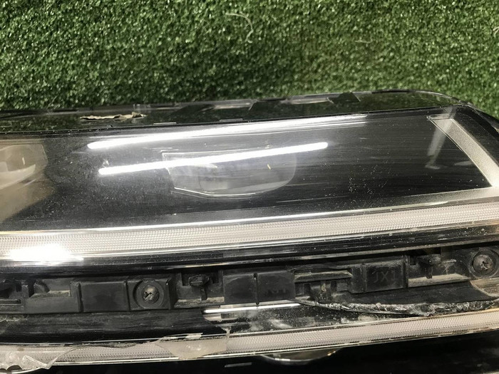 Битая Фара правая Genesis GV80 (2020-2023) LED