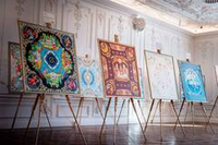 Торжественное открытие выставки платков-картин «Русские в моде» в Шато де Талю