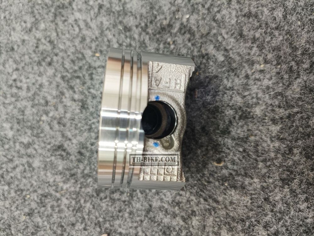 13101-KZY-700. PISTON. Honda PCX150, SH150