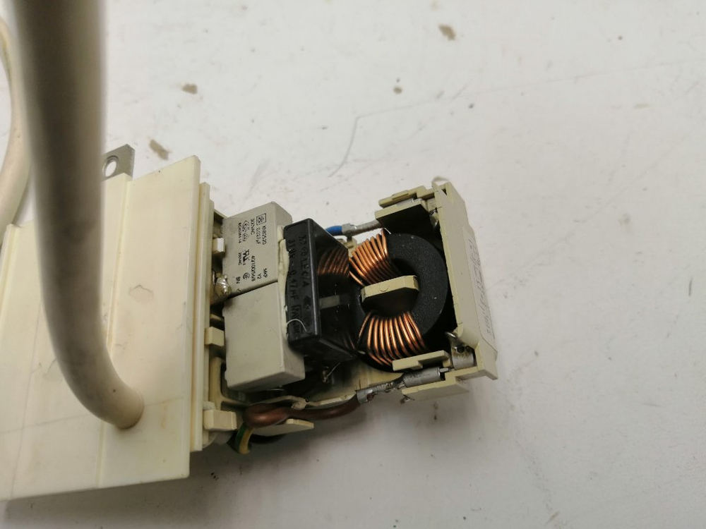 WMSG608 кт105 Сетевой фильтр для стиральной машины Hotpoint-Ariston WMSG608 б/у