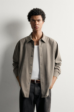 РУБАШКА RELAXED FIT ИЗ СТРУЯЩЕЙСЯ ТКАНИ — ZARA · 3715/840