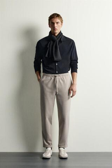 ZARA БРЮКИ-ДЖОГГЕРЫ NON IRON КОМФОРТНОЙ ПОСАДКИ, ТЕМНЫЙ РЫЖЕВАТО-КОРИЧНЕВЫЙ