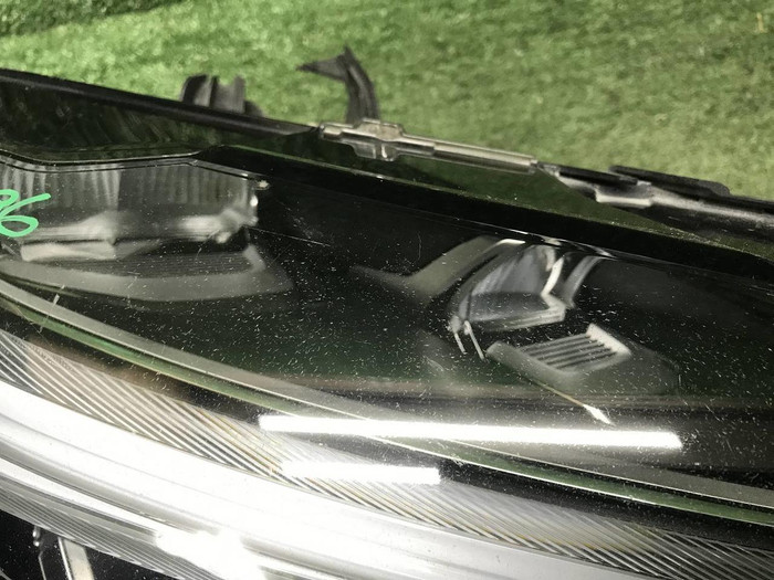 Фара правая Volvo XC60 2 (2017-2021) LED