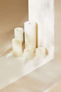 ZARA HOME ДЛИННАЯ ЦИЛИНДРИЧЕСКАЯ СВЕЧА, БЕЛЫЙ