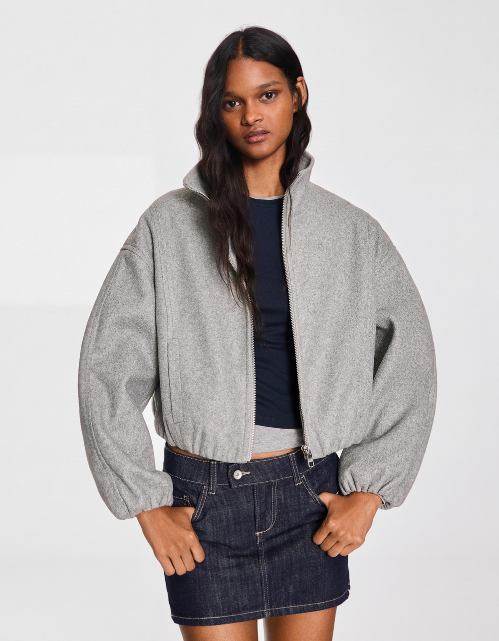Женская куртка из фетра со сборкой по низу - BERSHKA