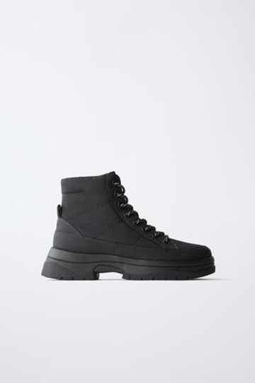 ZARA СТЕГАНЫЕ СПОРТИВНЫЕ БОТИНКИ, ЧЕРНЫЙ