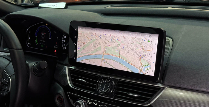 Магнитола для Honda Accord 10 2017-2023 - Kuberg монитор 12.3" в стиле MERCEDES на Android 13, Быстрая, CarPlay, 4G SIM-слот