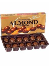 Миндаль в шоколаде Lotte Almond choco balls 46 г, 3 шт