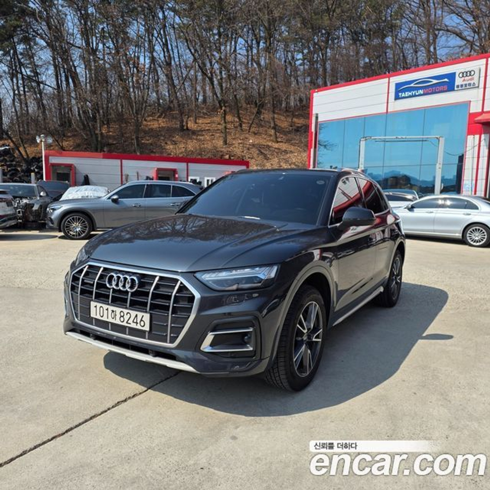 Audi Q5 45 TFSI Quattro Premium — 2022