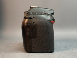 Nikon D90 14.886 кадров, сломан затвор
