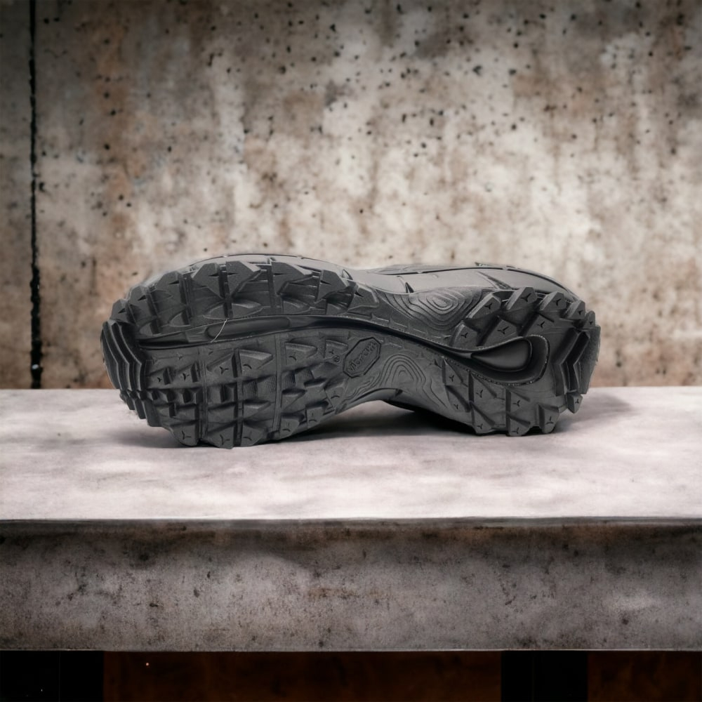 Reebok Zig Kinetica Winter • Black