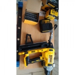 Пистолет монтажный DeWalt DCN890N
