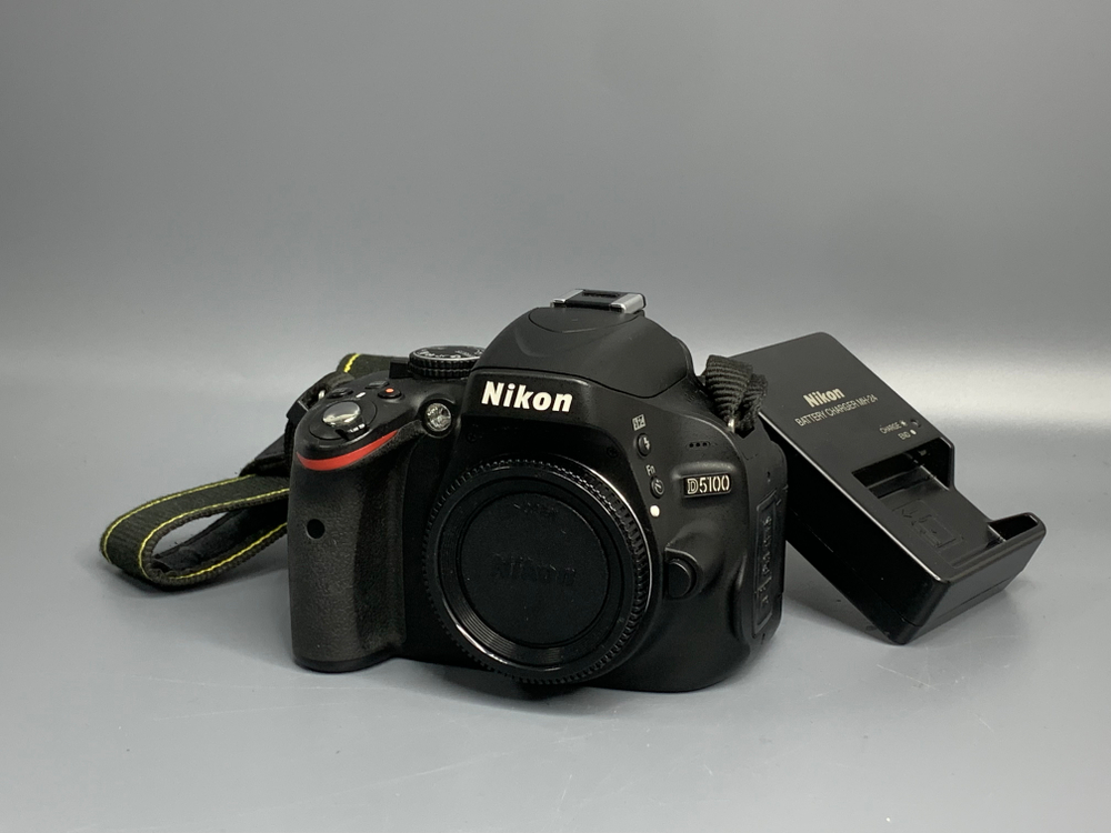 Nikon D5100 7500 кадров