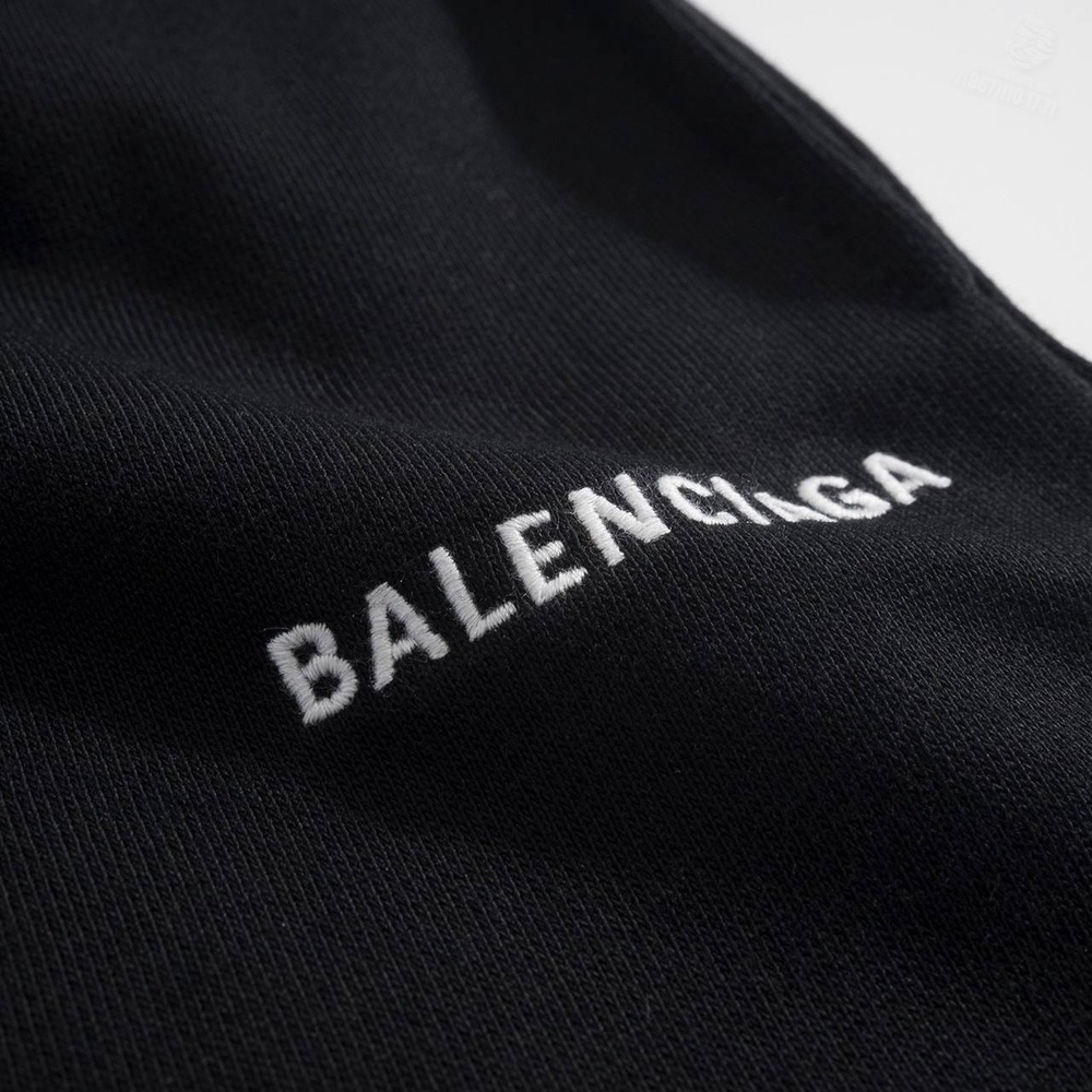 Шорты Balenciaga