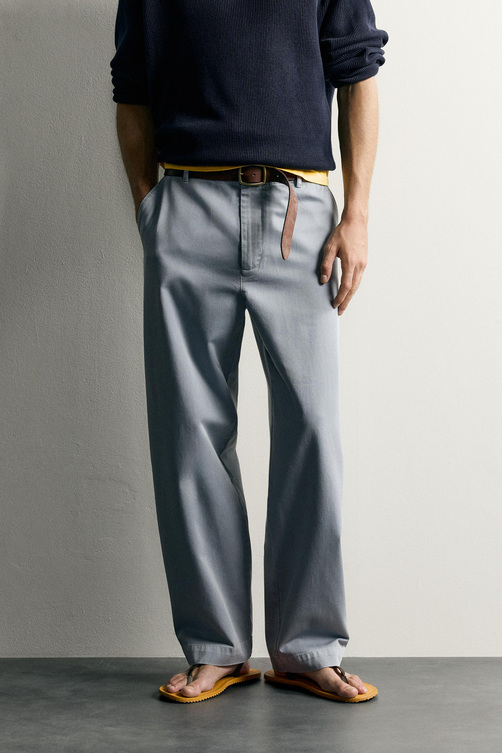 БРЮКИ ЧИНОС RELAXED FIT С ЭФФЕКТОМ ПОТЕРТОСТИ — ZARA · 2005/203