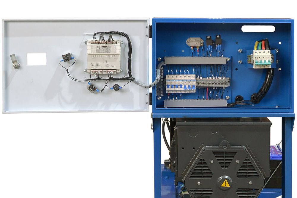 Дизельный генератор ТСС ЭД-30-Т400 с АВР в погодозащитном кожухе на прицепе арт. 025306