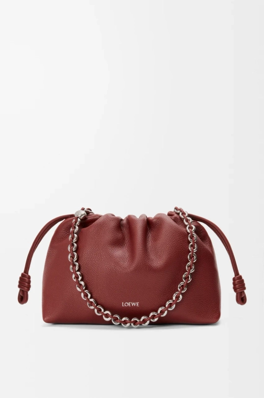 Loewe Сумка Flamenco среднего размера из зернистой телячьей кожи, красное дерево