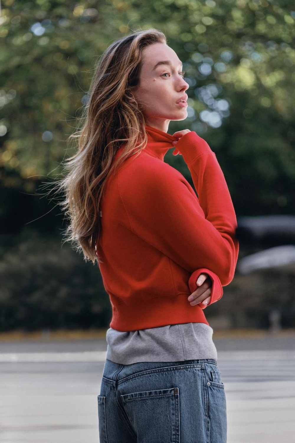 ZARA ТОЛСТОВКА С НАШИВКОЙ НА СПИНЕ, КРАСНЫЙ