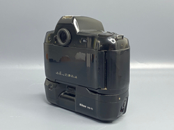 Nikon F90X + Nikon MB-10