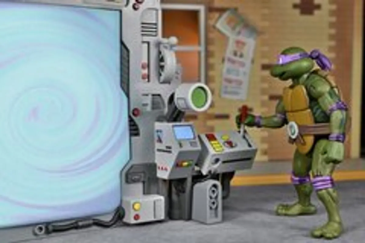 Фигурка NECA Teenage Mutant Ninja Turtles: Donatello's Portable Portal Generator