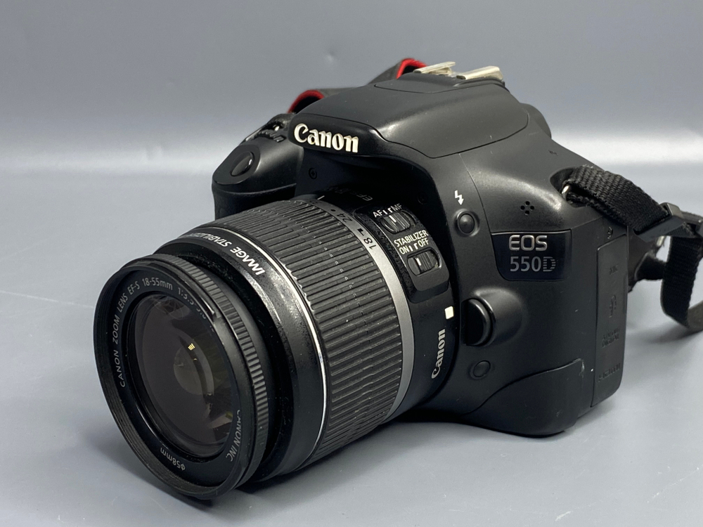 Canon EOS 550D Kit 18–55mm — 16 420 кадров