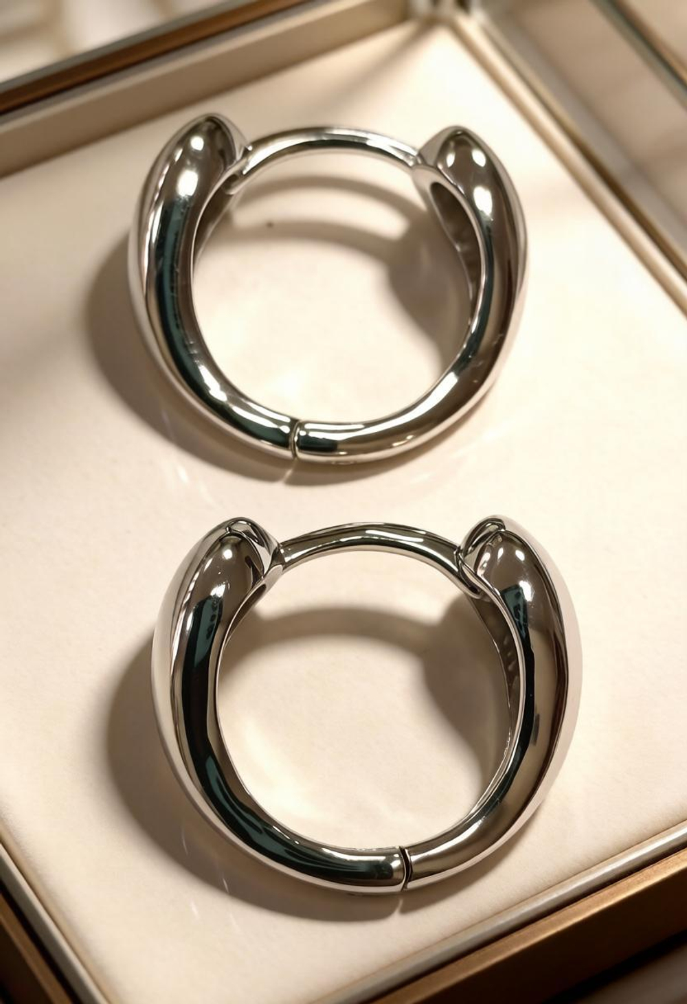Ювелирные серьги из серебра 925 пробы