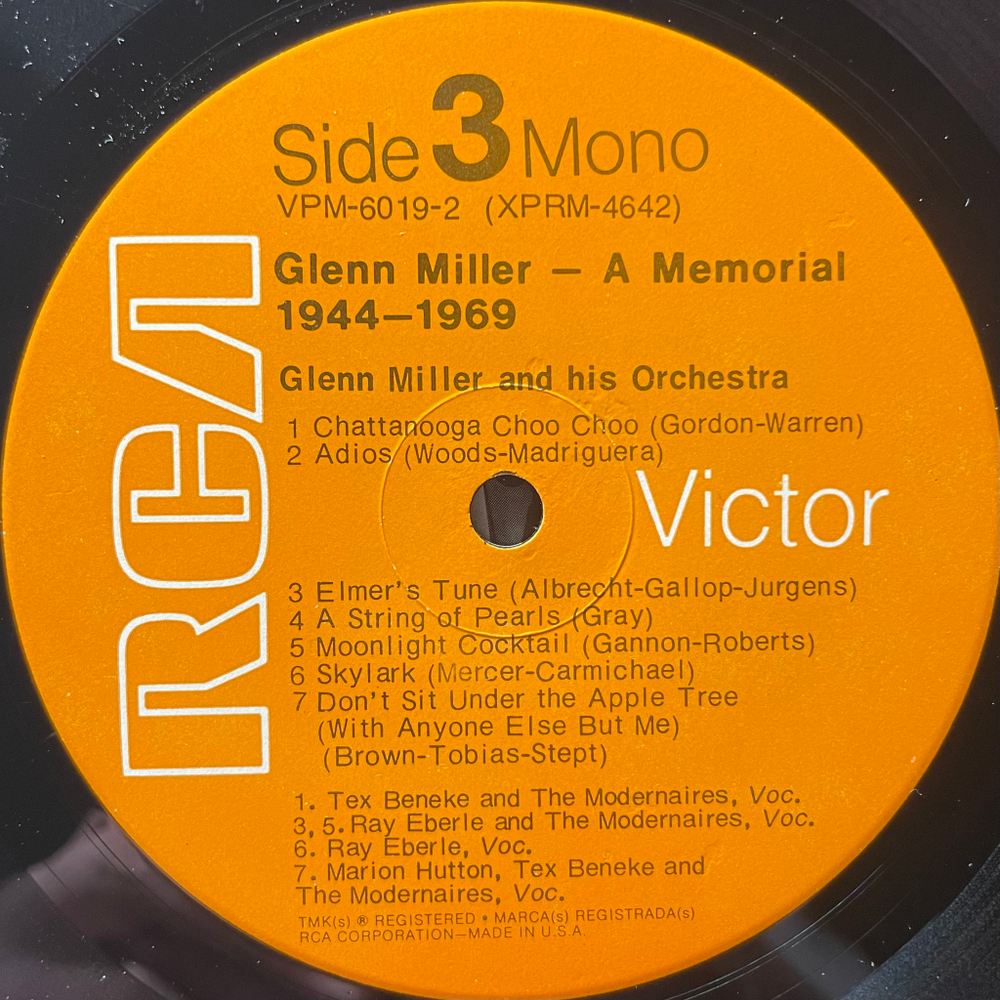 Glenn Miller And His Orchestra ‎– Glenn Miller - A Memorial 1944-1969 2LP (США)