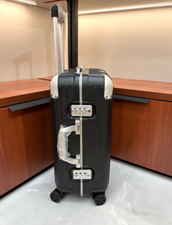 Чемодан Rimowa Hybrid