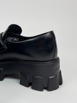 Лоферы Prada
