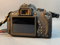Canon 700D 2629 Кадров