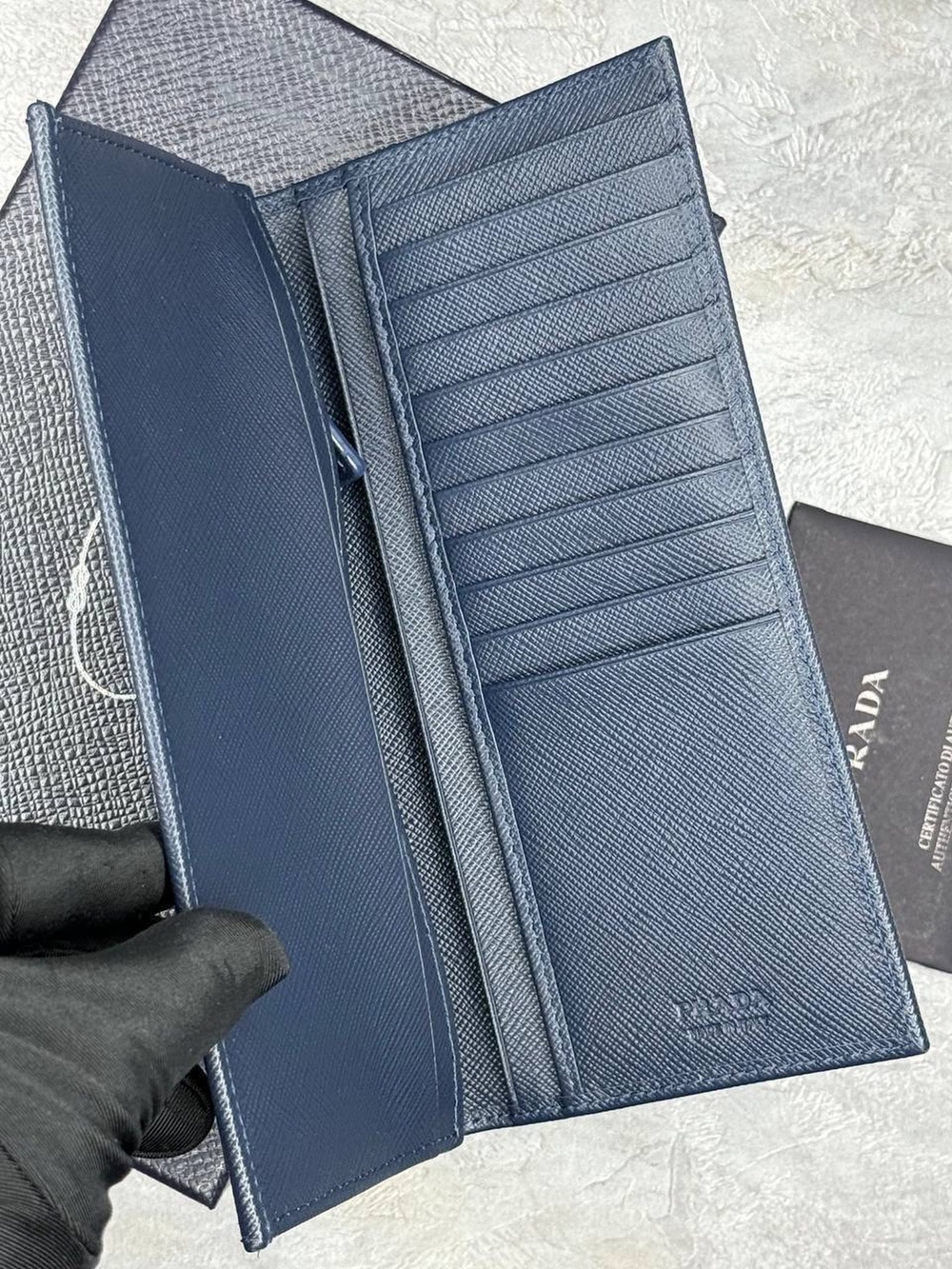 Бумажник Prada